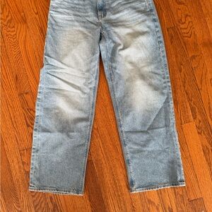 American Eagles Strigid Jeans, size 2. Never worn.